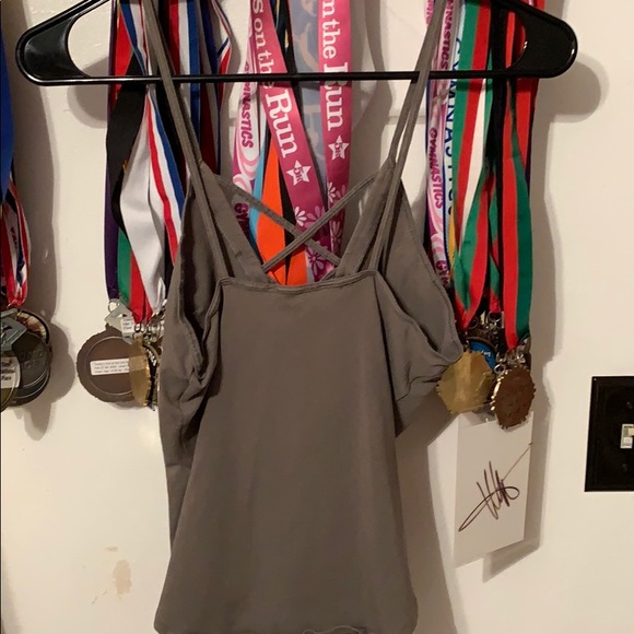 Women’s tank - Picture 2 of 2